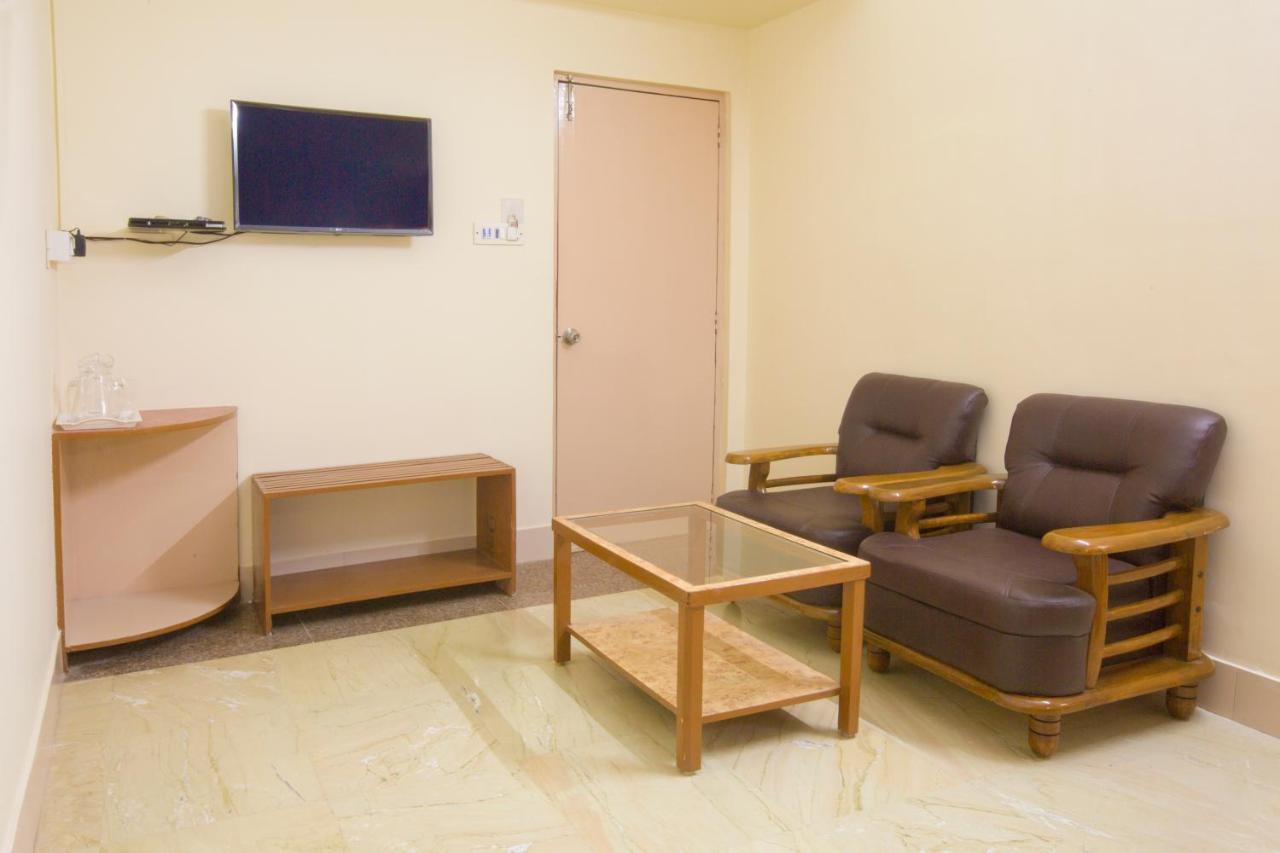 Hotel Suriya International Ченнаї Екстер'єр фото